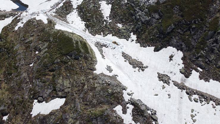 Rize yaylalarında hummalı kar temizliği 24
