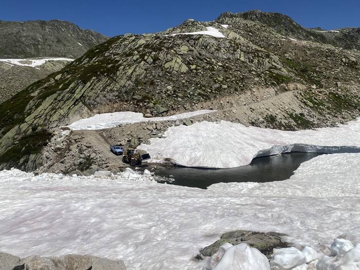 Rize yaylalarında hummalı kar temizliği 30