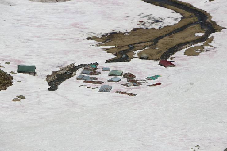 Rize yaylalarında hummalı kar temizliği 5