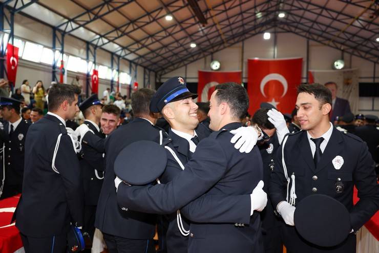 Rize POMEM'de 31. Dönem Mezuniyet Coşkusu 3