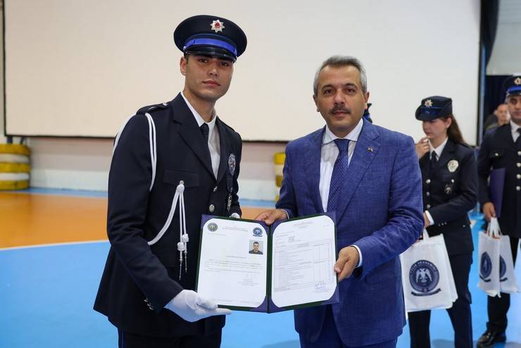 Rize POMEM'de 31. Dönem Mezuniyet Coşkusu 4