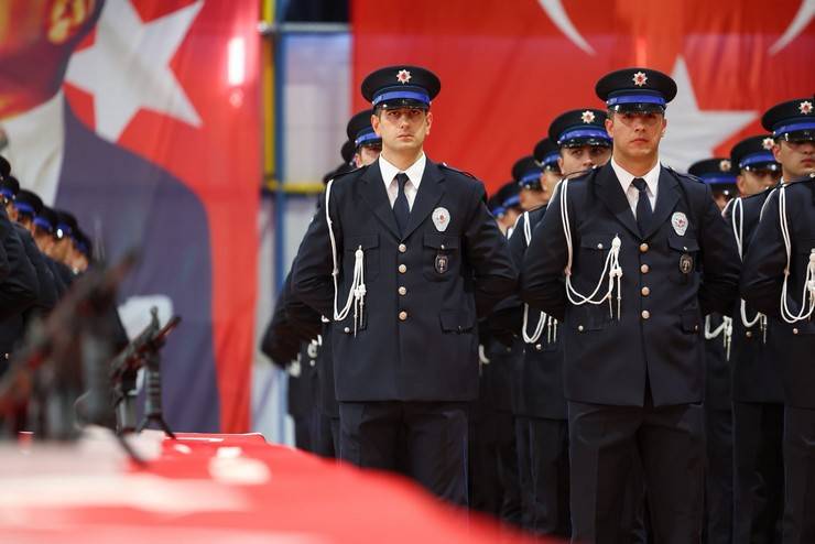 Rize POMEM'de 31. Dönem Mezuniyet Coşkusu 6