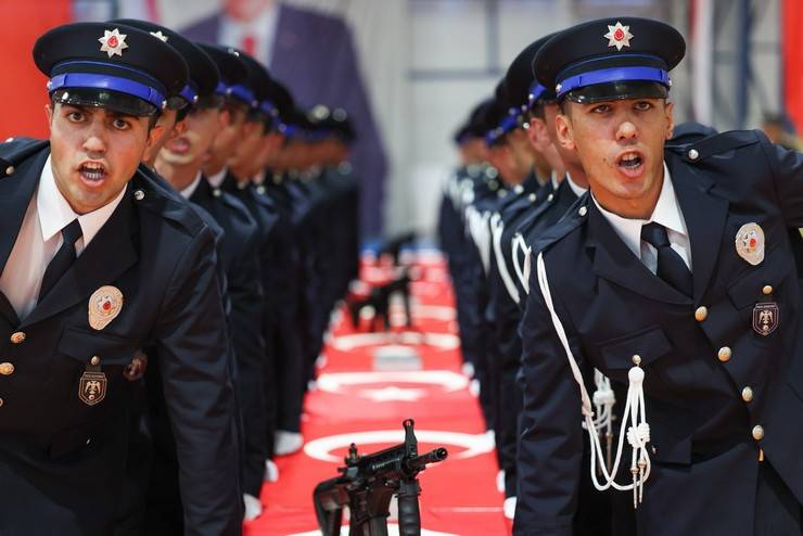 Rize POMEM'de 31. Dönem Mezuniyet Coşkusu 7