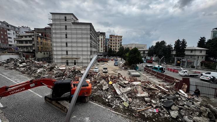 Rize Güney Çevre Yolu Projesi İçin 100. Yıl Mağazaları Yıkıldı 27
