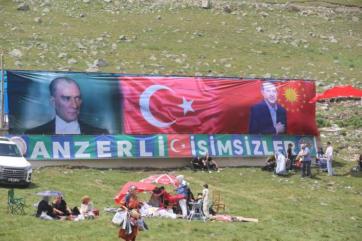 Rize’de “Anzer Yaylası Birlik ve Beraberlik Şöleni” Başladı 13