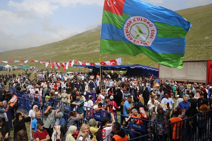 Rize’de “Anzer Yaylası Birlik ve Beraberlik Şöleni” Başladı 16