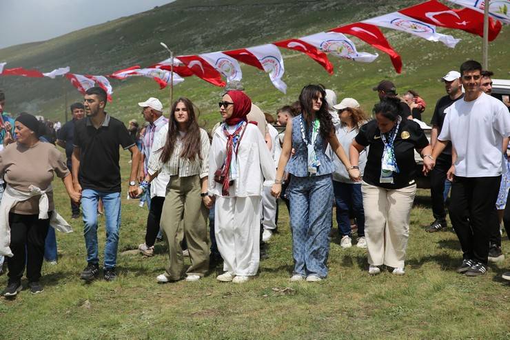 Rize’de “Anzer Yaylası Birlik ve Beraberlik Şöleni” Başladı 20