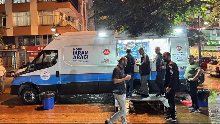 Rize’de Mevlid Gecesi dualarla idrak edildi 18