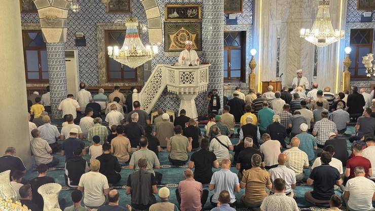 Rize’de Mevlid Gecesi dualarla idrak edildi 2