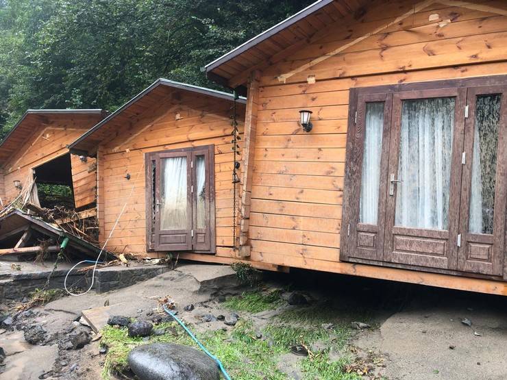 Rize'de yağış, sel ve heyelana neden oldu 12