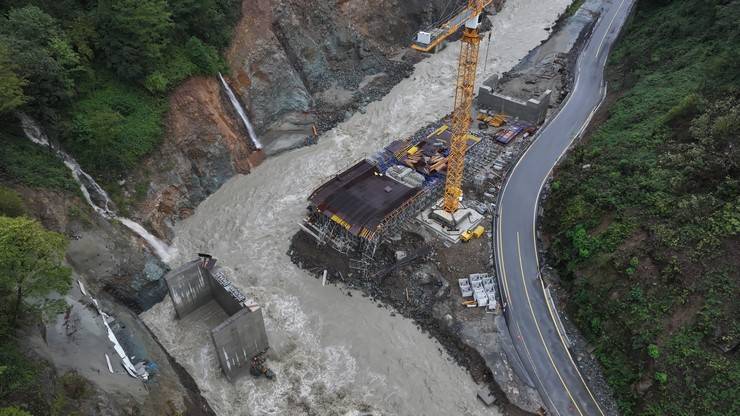 Rize'de yağış, sel ve heyelana neden oldu 21