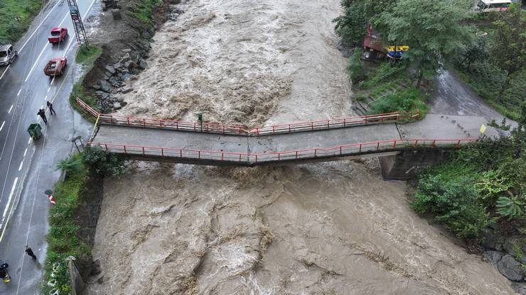 Rize'de yağış, sel ve heyelana neden oldu 33