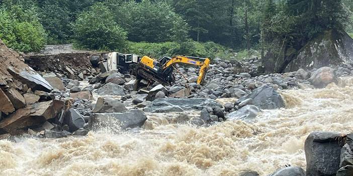 Rize'de yağış, sel ve heyelana neden oldu