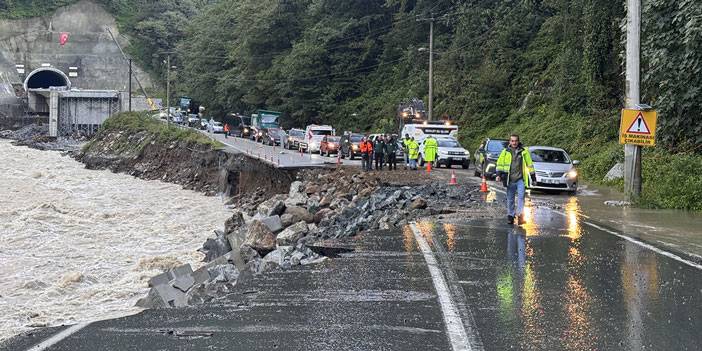 Çamlıhemşin-Ardeşen kara yolunda ulaşım kontrollü sağlanıyor