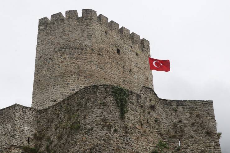 Rize'de doğaseverlerin rotasındaki Zil Kale 8 ayda 140 bin ziyaretçi ağırladı 8