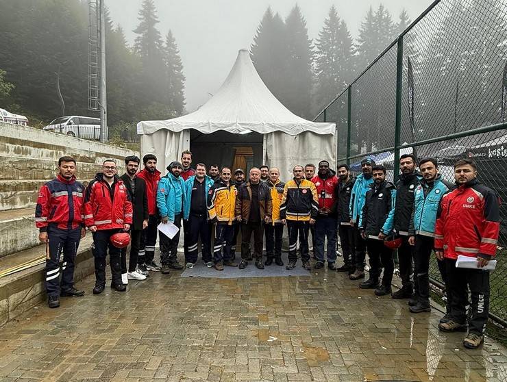 Rize Valisi Baydaş, UTMB Organizasyonunda Emek Verenlere Teşekkür Etti 13