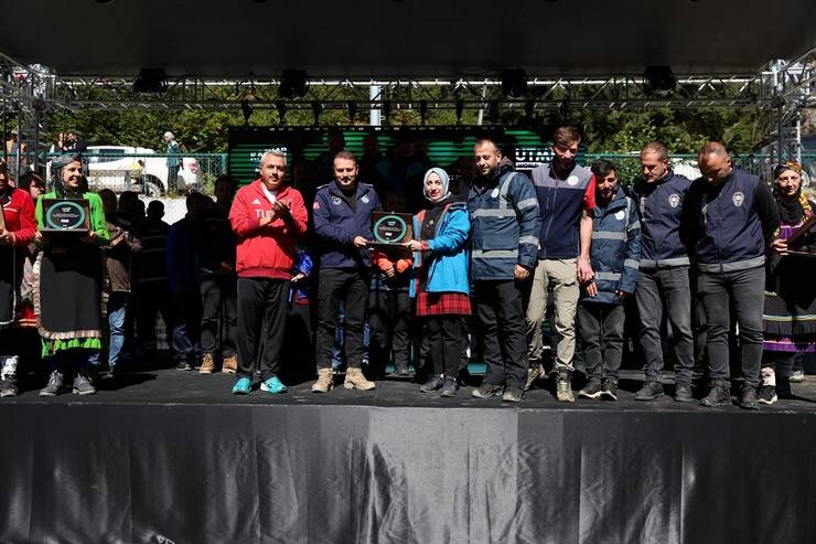 Rize Valisi Baydaş, UTMB Organizasyonunda Emek Verenlere Teşekkür Etti 9