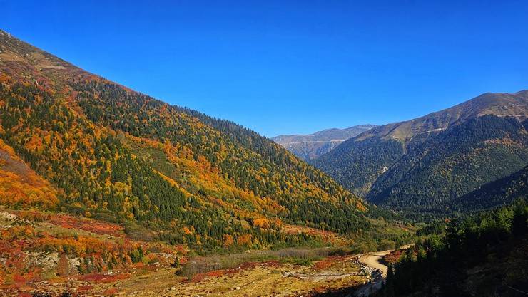 Kaçkar Dağları sonbahar renklerine büründü 1