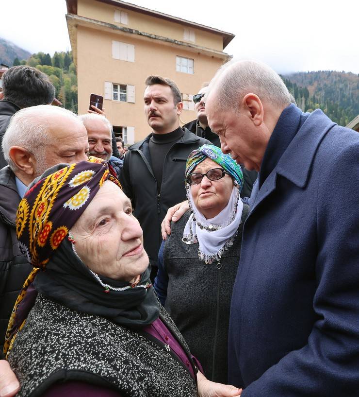 Cumhurbaşkanı Erdoğan Ayder Yaylası'nı ziyaret etti 13
