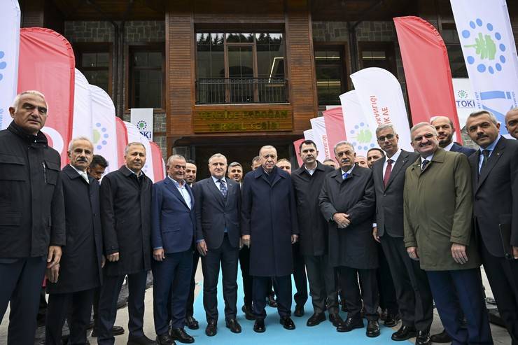 Cumhurbaşkanı Erdoğan, Ayder'de Tenzile Erdoğan Termal Tesisi'nin açılışını yaptı 15