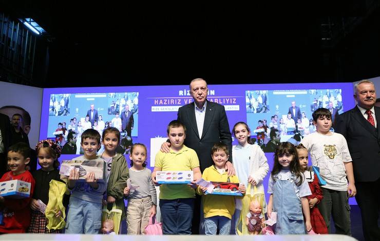 Cumhurbaşkanı Erdoğan, Rize’de "AK Parti Genişletilmiş İl Danışma Meclis Toplantısı"nda konuştu 3