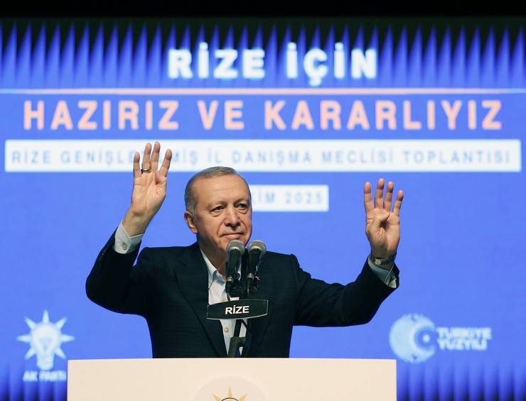Cumhurbaşkanı Erdoğan, Rize’de "AK Parti Genişletilmiş İl Danışma Meclis Toplantısı"nda konuştu 4