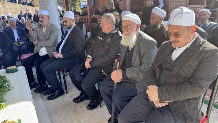 Zavendikli Mustafa Yıldız Hoca Efendi Vefatının 16. Yılında Dualarla Anıldı 16