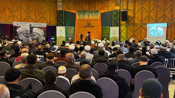 Resul Bölükbaşı Hocaefendi Rize'de Düzenlenen Yoğun Katılımlı Programla Yâd Edildi. Talebesi Cübbeli Ahmet Hoca da Katıldı 10