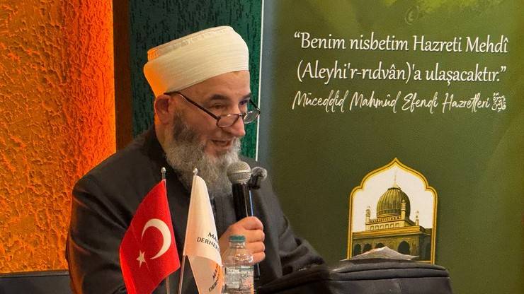 Resul Bölükbaşı Hocaefendi Rize'de Düzenlenen Yoğun Katılımlı Programla Yâd Edildi. Talebesi Cübbeli Ahmet Hoca da Katıldı 12