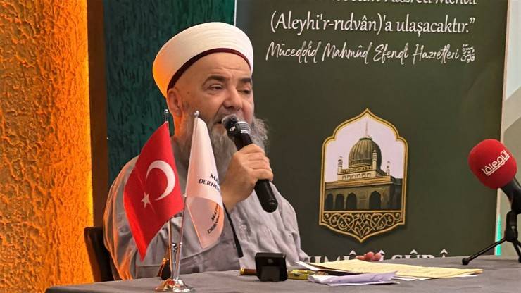 Resul Bölükbaşı Hocaefendi Rize'de Düzenlenen Yoğun Katılımlı Programla Yâd Edildi. Talebesi Cübbeli Ahmet Hoca da Katıldı 26