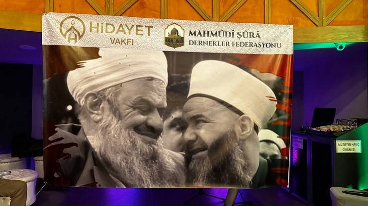 Resul Bölükbaşı Hocaefendi Rize'de Düzenlenen Yoğun Katılımlı Programla Yâd Edildi. Talebesi Cübbeli Ahmet Hoca da Katıldı 29