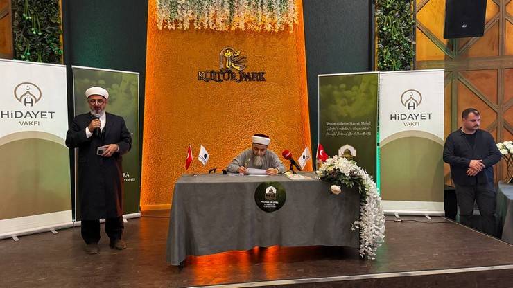 Resul Bölükbaşı Hocaefendi Rize'de Düzenlenen Yoğun Katılımlı Programla Yâd Edildi. Talebesi Cübbeli Ahmet Hoca da Katıldı 35