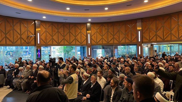 Resul Bölükbaşı Hocaefendi Rize'de Düzenlenen Yoğun Katılımlı Programla Yâd Edildi. Talebesi Cübbeli Ahmet Hoca da Katıldı 38