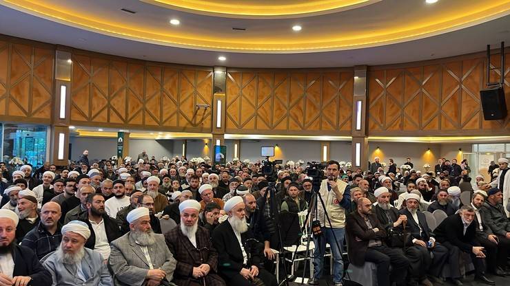 Resul Bölükbaşı Hocaefendi Rize'de Düzenlenen Yoğun Katılımlı Programla Yâd Edildi. Talebesi Cübbeli Ahmet Hoca da Katıldı 39