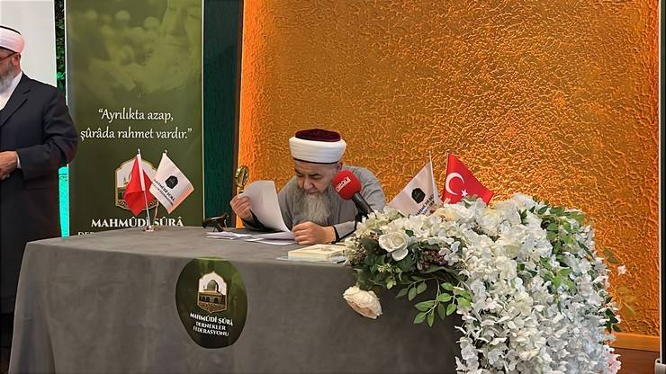 Resul Bölükbaşı Hocaefendi Rize'de Düzenlenen Yoğun Katılımlı Programla Yâd Edildi. Talebesi Cübbeli Ahmet Hoca da Katıldı 40