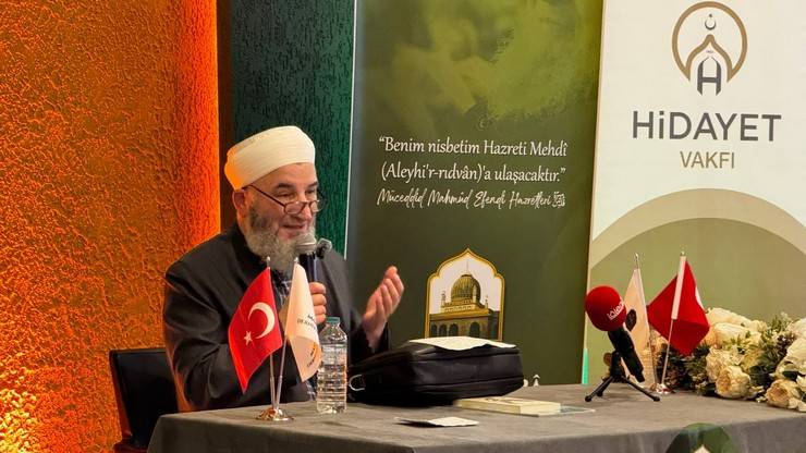 Resul Bölükbaşı Hocaefendi Rize'de Düzenlenen Yoğun Katılımlı Programla Yâd Edildi. Talebesi Cübbeli Ahmet Hoca da Katıldı 5