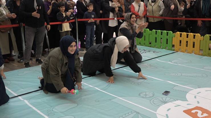 Rize'de bebek emekleme yarışması düzenlendi 12