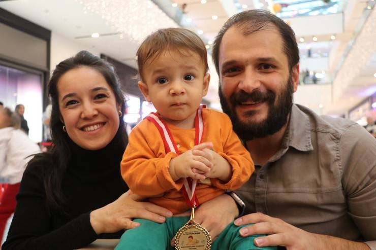 Rize'de bebek emekleme yarışması düzenlendi 7