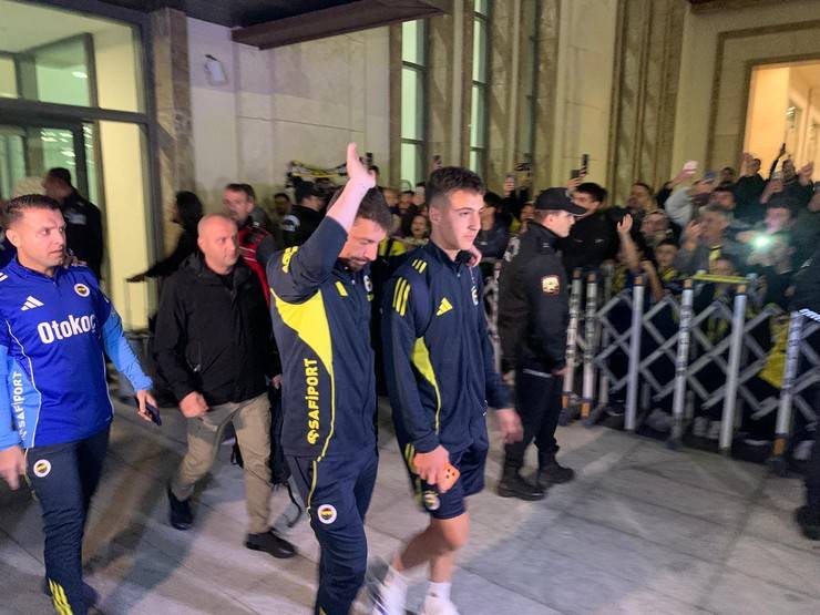 Fenerbahçe kafilesi, Rize’ye geldi 14