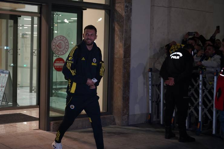 Fenerbahçe kafilesi, Rize’ye geldi 25