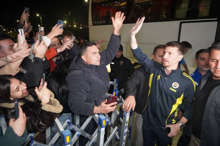 Fenerbahçe kafilesi, Rize’ye geldi 28