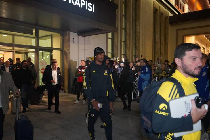 Fenerbahçe kafilesi, Rize’ye geldi 34