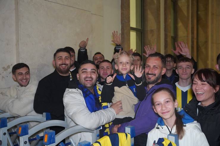 Fenerbahçe kafilesi, Rize’ye geldi 37