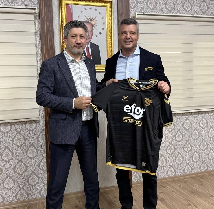 Fenerbahçe Kulübü Başkanı Sadettin Saran, Rize'de 10