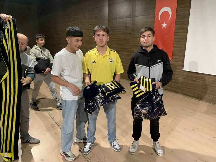 Fenerbahçe Kulübü Başkanı Sadettin Saran, Rize'de 18