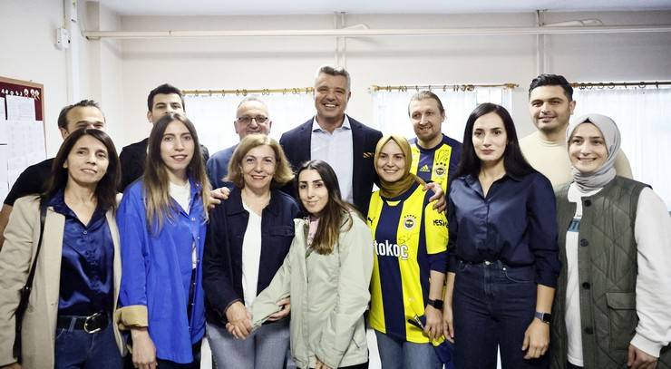 Fenerbahçe Kulübü Başkanı Sadettin Saran, Rize'de 26