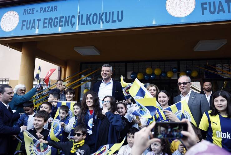 Fenerbahçe Kulübü Başkanı Sadettin Saran, Rize'de 32