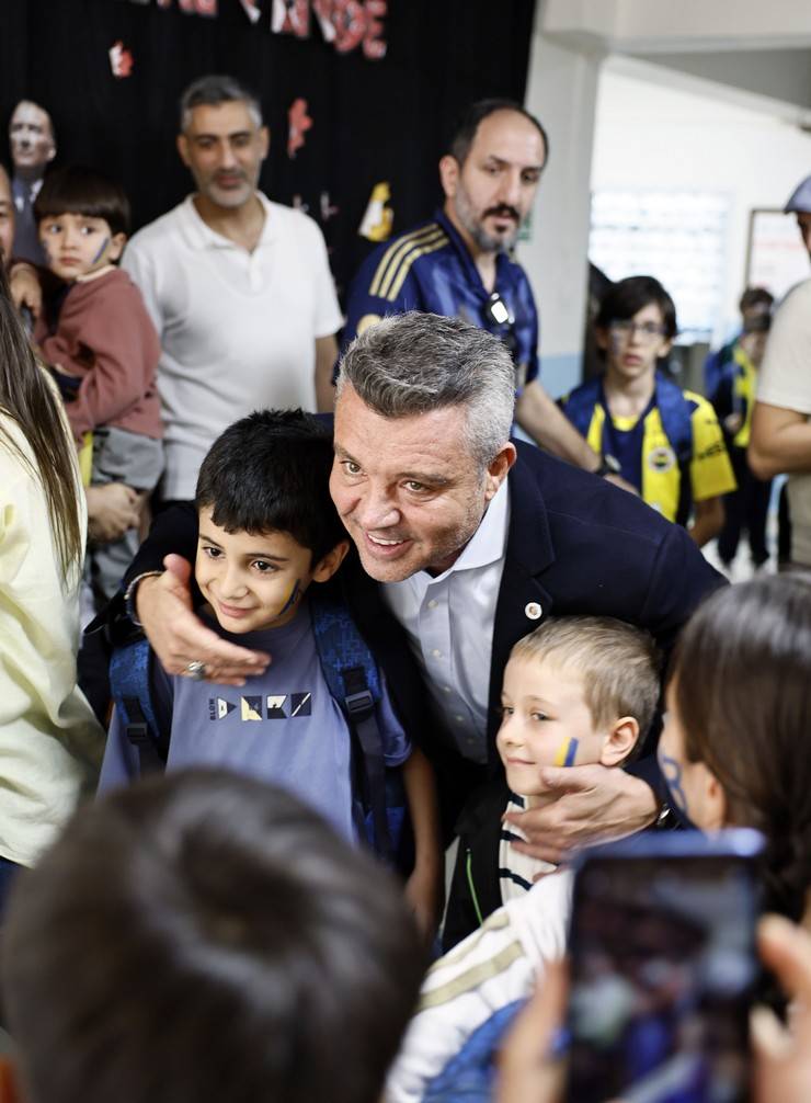 Fenerbahçe Kulübü Başkanı Sadettin Saran, Rize'de 37