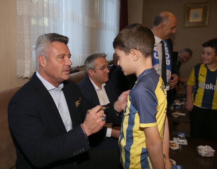 Fenerbahçe Kulübü Başkanı Sadettin Saran, Rize'de 5