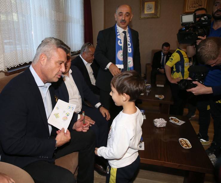 Fenerbahçe Kulübü Başkanı Sadettin Saran, Rize'de 6